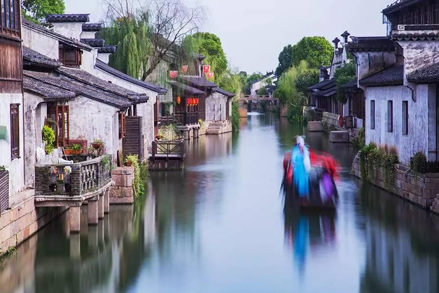 难成大器!命令保安驱逐球迷输球输人,你该像詹皇学习!